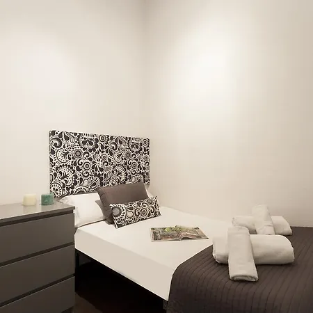 Ab Sagrada Familia Apartment *